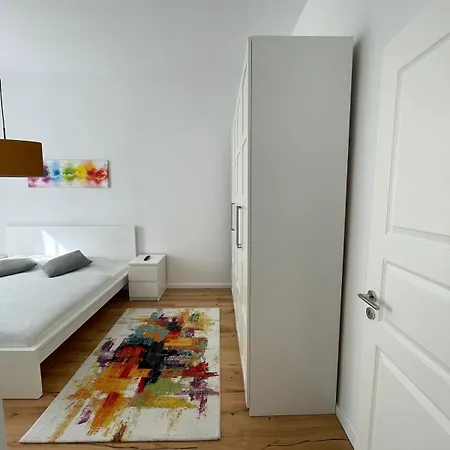 Perfekt Fuer Geschaeftsreisende Komfort Eleganz Und Erstklassiges Wlan In Zentraler Lage