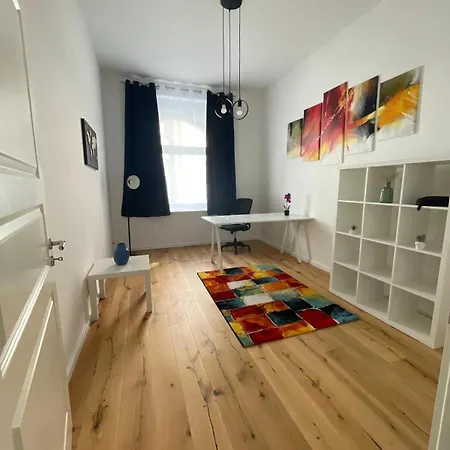 Perfekt Fuer Geschaeftsreisende Komfort Eleganz Und Erstklassiges Wlan In Zentraler Lage *