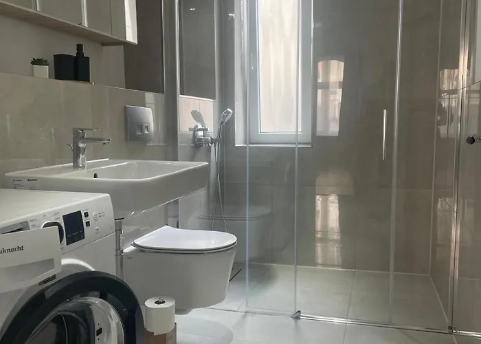 Lejlighed Perfekt Fuer Geschaeftsreisende Komfort Eleganz Und Erstklassiges Wlan In Zentraler Lage *